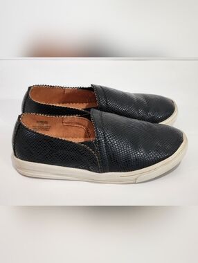 Sun + Stone Black Textured Kids Slip-On Loafers